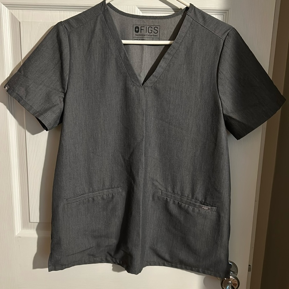 Figs Women’s Casma 3 pocket scrub top